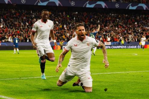 الهدف الـ10 آلاف والمدافع الأكثر تهديفاً.. 4 أرقام قياسية من هدف راموس أمام أيندهوفن (فيديو)